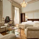 Quirinale Hotel 4*