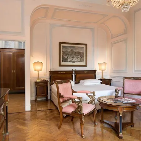 호텔 퀴리날레 4*