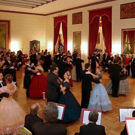 호텔 퀴리날레 4*